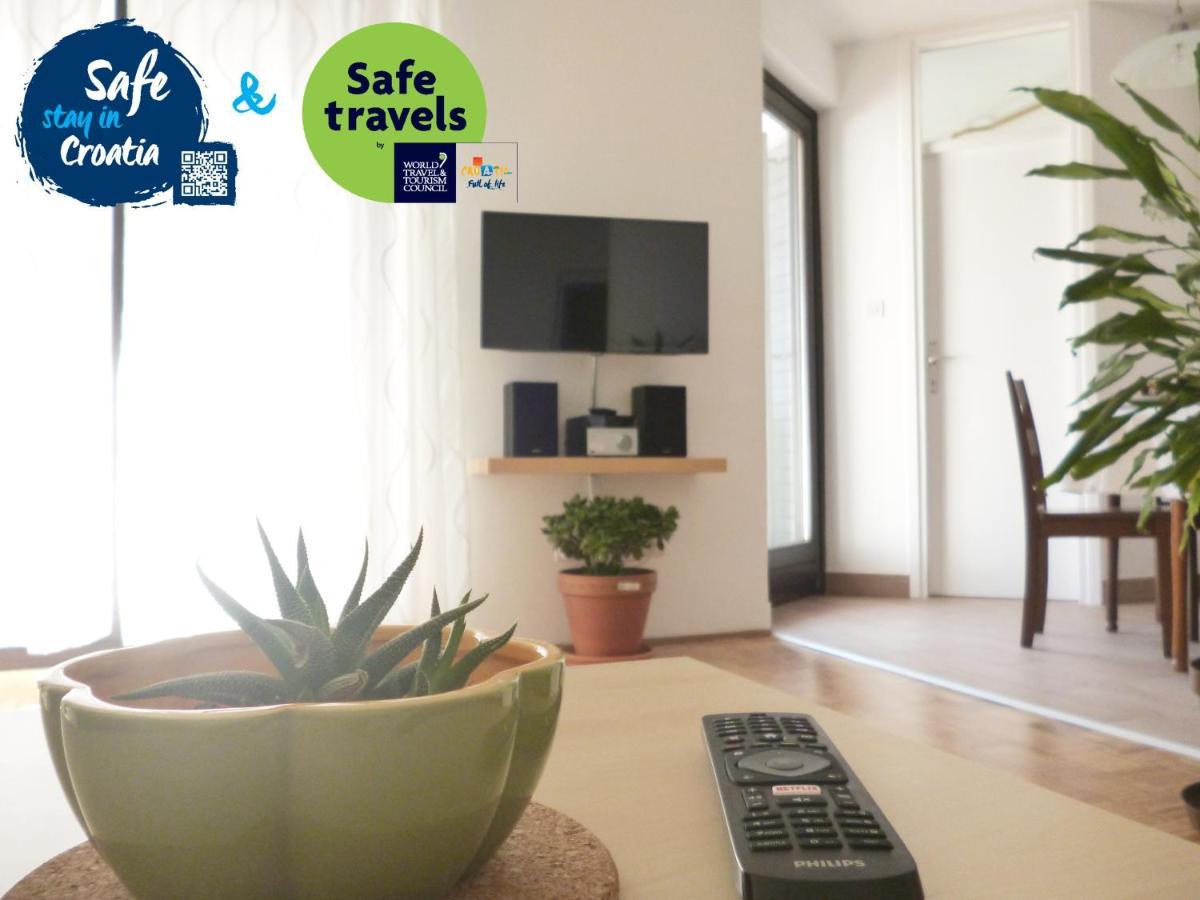 PUY Apartment Irene מראה חיצוני תמונה